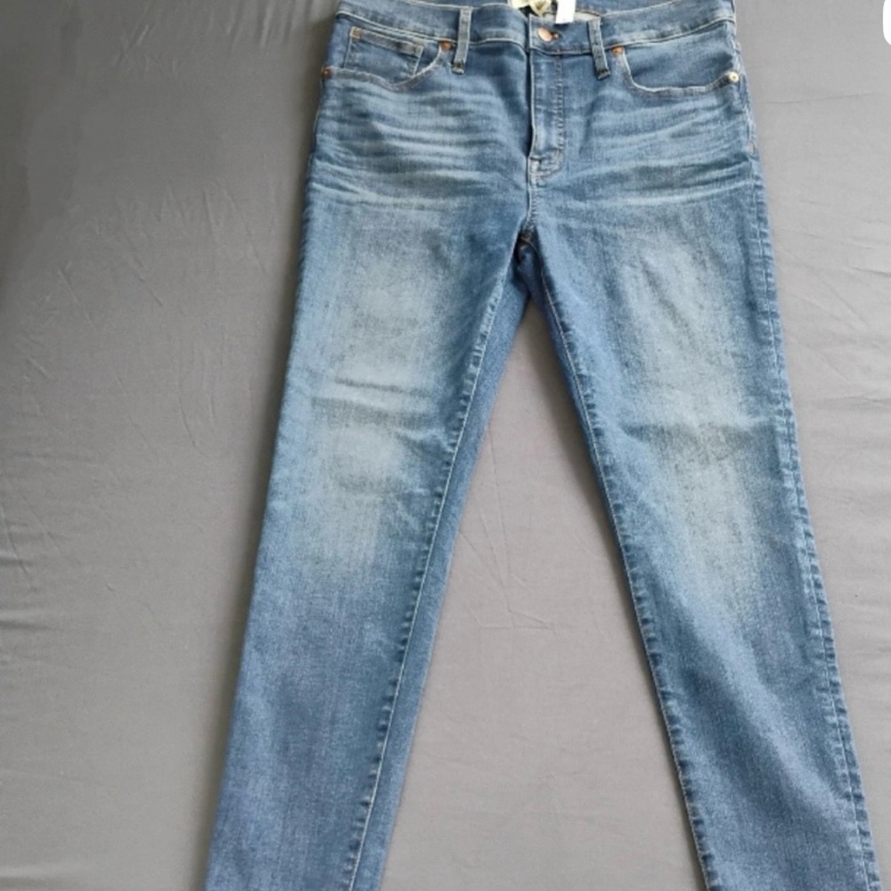 NWT Madewell Skinny Jeans. 9” Size 31